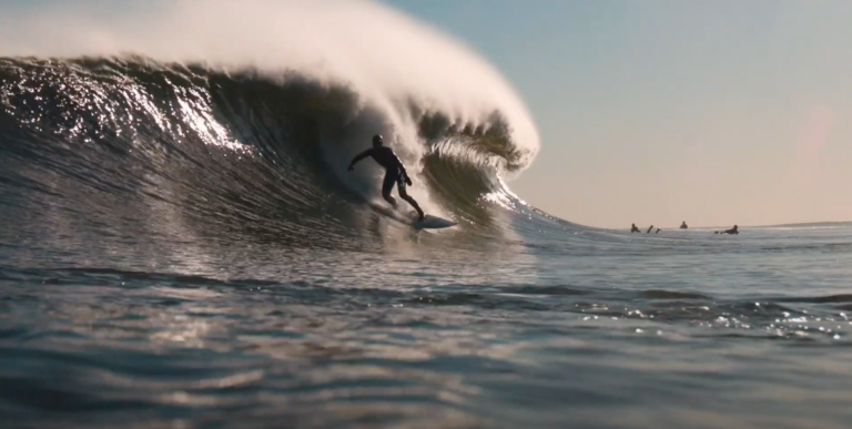 New York des barrels glacials pour une session épique Surf Session