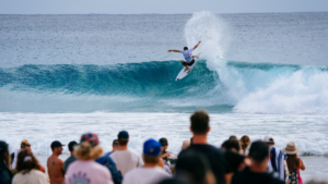 Gold Coast Pro : Jorgann Couzinet surpasse Kelly Slater