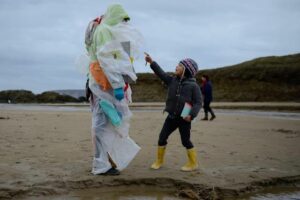 Le plastique : invasion au c?"ur des océans