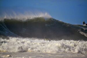 Nazaré, à la rame et dans le tube