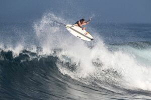 Indar Inanue chez Rip Curl, Leo Fioravanti chez Smith, etc.