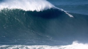 Nazaré : Justine Dupont, toujours plus gros