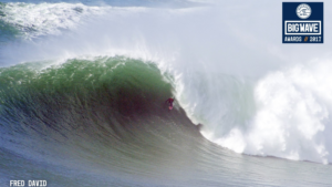 Fred David dans le tube à Nazaré :  »J’étais bien, jusqu’à ce que je vois la vague tourner.. »