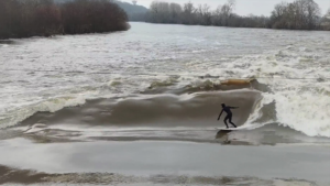 Une superbe droite en pleine rivière !