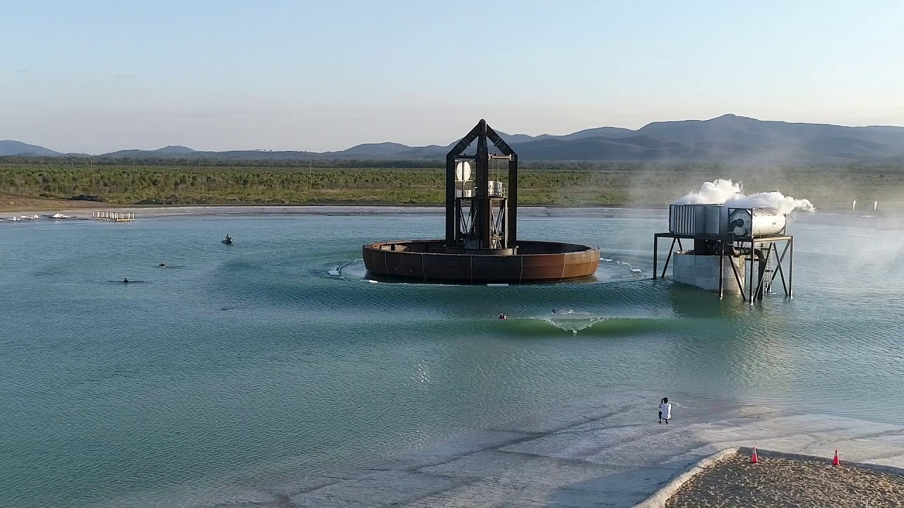 Surf Lakes : la piscine à vagues façon Mad Max ! - Surf Session Magazine