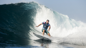 Joan Duru élimine John Florence à Bali !