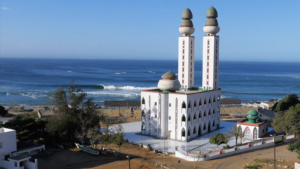 Les vagues du Sénégal régalent Noa Dupouy