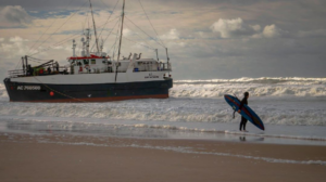 Ce bateau a passé 3 jours dans les vagues de Lacanau