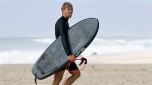 John John Florence libère une foil board