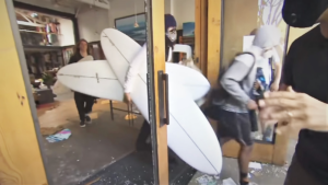 Profiter des manifs pour piller un surfshop, c’est non !