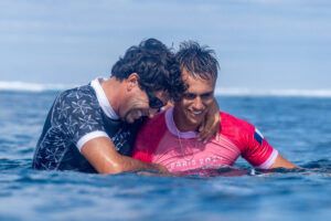 Tour 2 des JO de surf Paris 2024 : la rédemption pour Kauli Vaast et Johanne Defay !