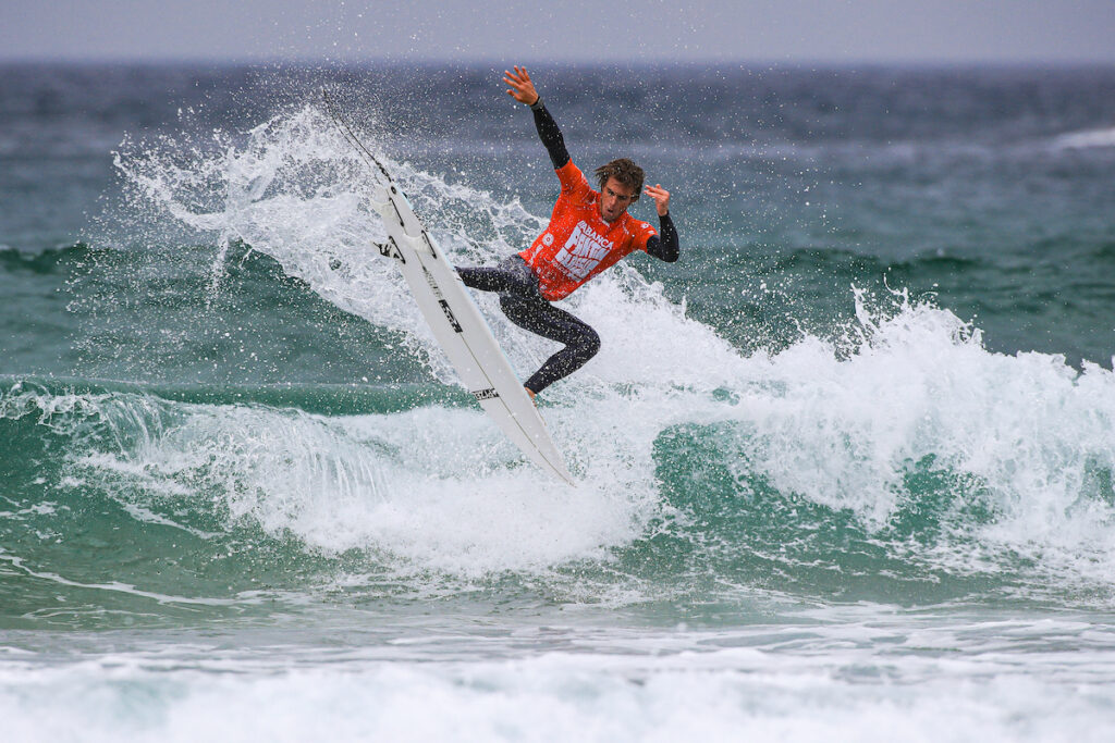 Afonso Antunes (Laurent Masurel/World Surf League)