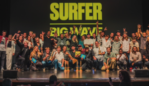 Laura Enever et Nathan Florence sont les surfeurs de gros de l’année