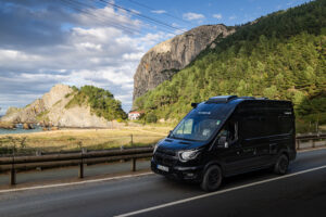 Retour d’expérience : on a testé pour vous le surf trip en camper van !